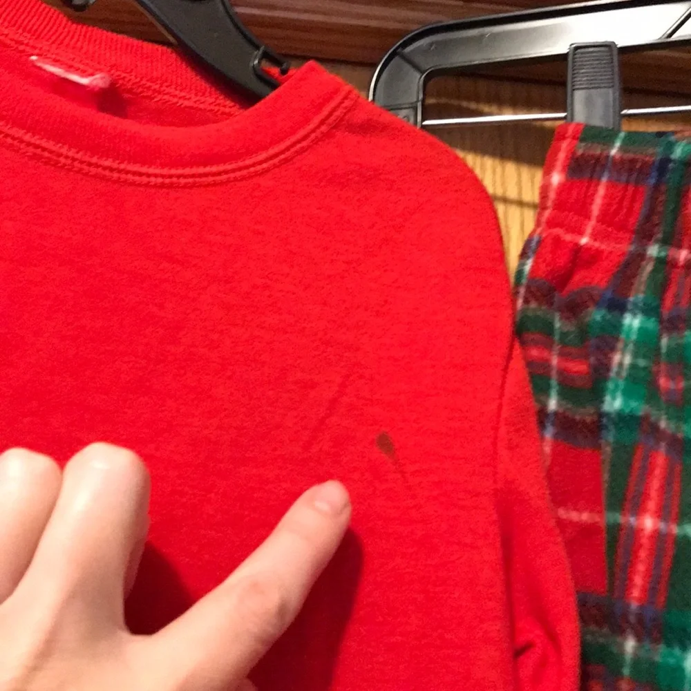 Cozy red green Plaid pajama set boy’s size 5 fleece pants VGUC